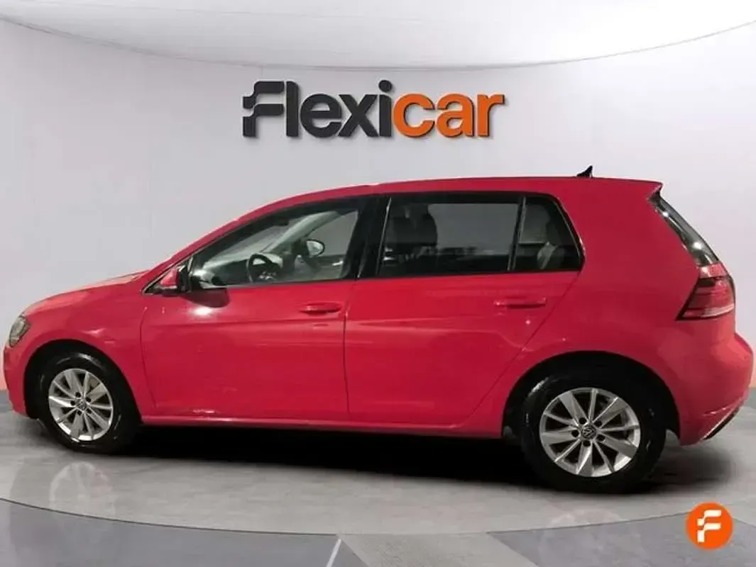 Usado VW Golf VII Advance 116 CV (85 kW) 2019 Rojo Familiar