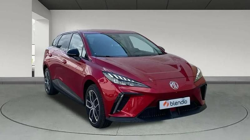 Usado MG MG4 EV Luxury 150 kW (204 HP) 2025 Vermelho Citadino