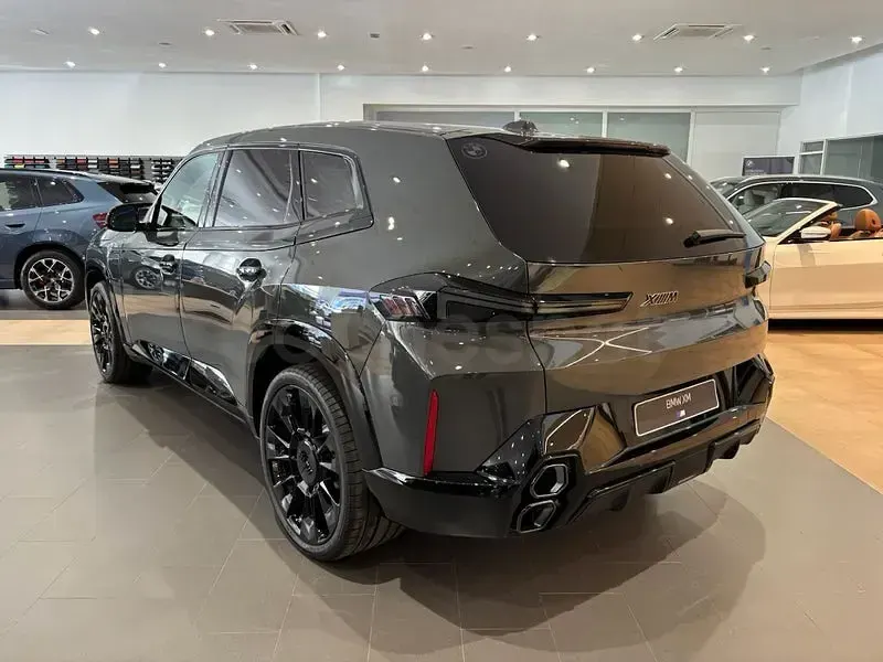 Nuevo BMW XM 476 CV (350 kW) 2026 Gris / plata SUV