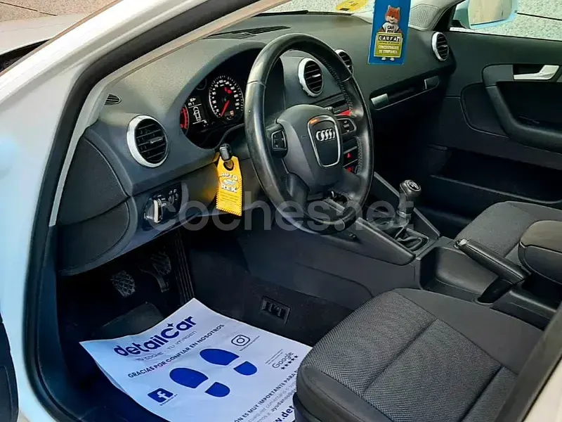Usado Audi A3 Attraction 105 CV (77 kW) 2010 Blanco Utilitario