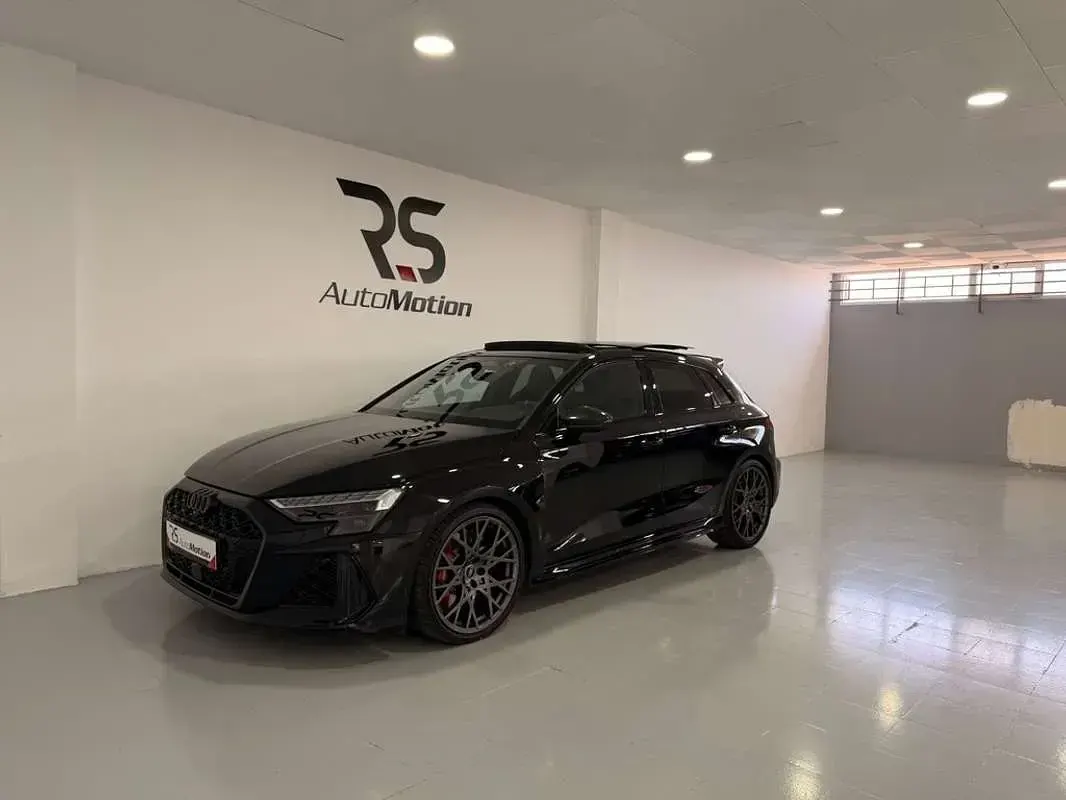 Usado Audi RS3 Sportback Competition 400 CV (294 kW) 2026 Negro Utilitario