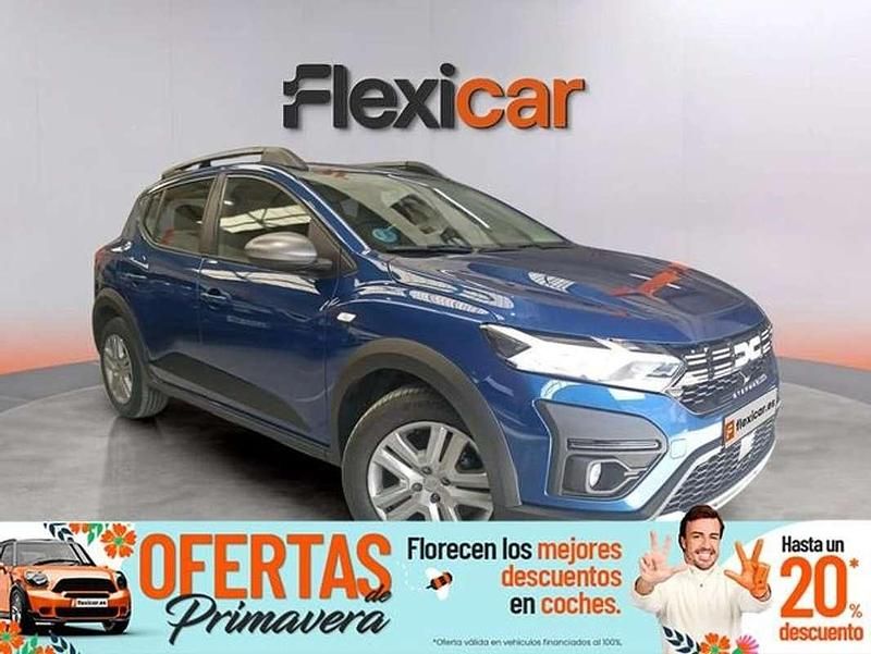 Usado Dacia Sandero Essentiel 101 CV (74 kW) 2023 Azul Utilitario