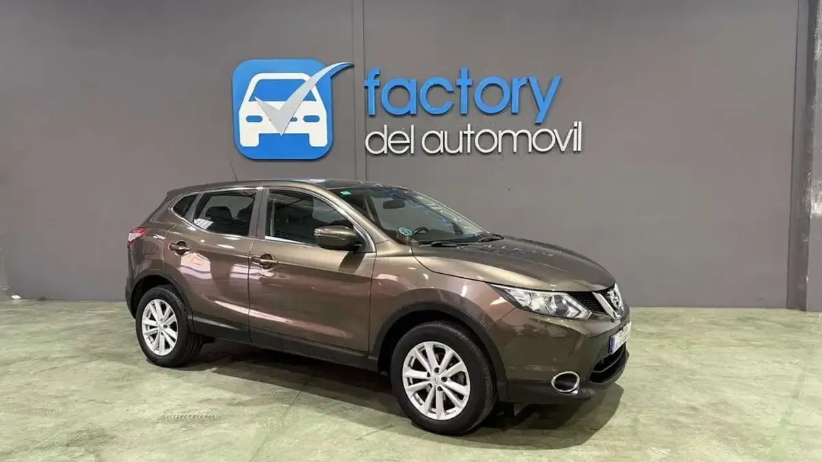 Usado Nissan Qashqai Acenta 116 CV (85 kW) 2015 Marrón SUV