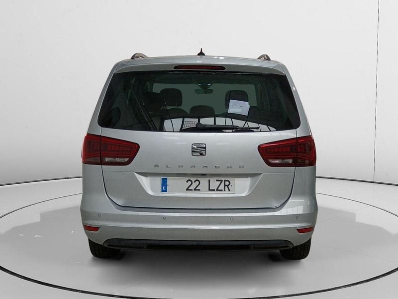 Usado Seat Alhambra Style 150 CV (110 kW) 2022 Gris Monovolumen