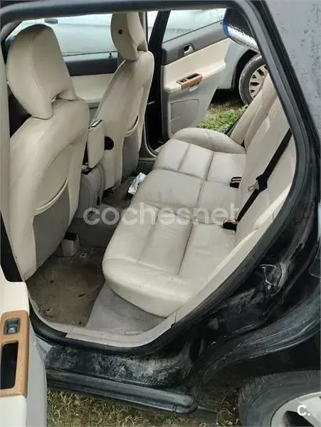 Usado Volvo V50 Summum 109 CV (80 kW) 2010 Negro Familiar
