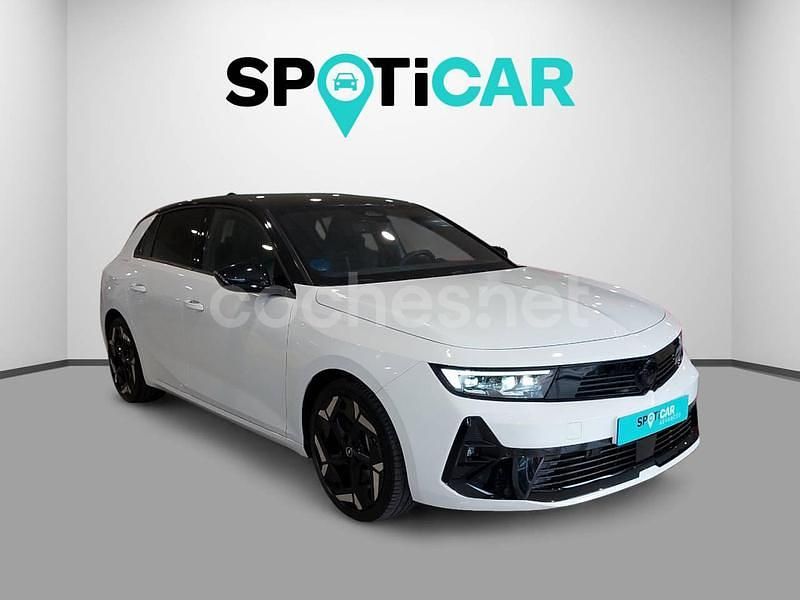 Blanco Usado 2023 Opel Astra Berlina | 25.900 € (Precio justo) - Imagen 1/4