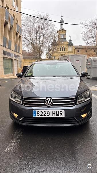 Gris / plata Usado 2012 VW Passat Advance Familiar | 4900 € (Precio justo) - Imagen 1/4