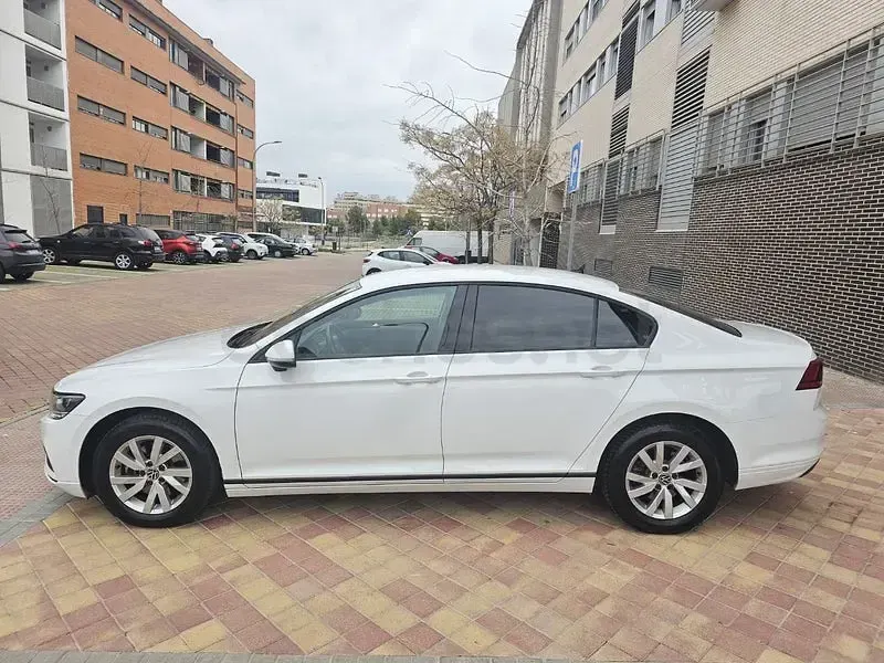 Occasion VW Passat 150 ch (110 kW) 2021 Blanc Berline