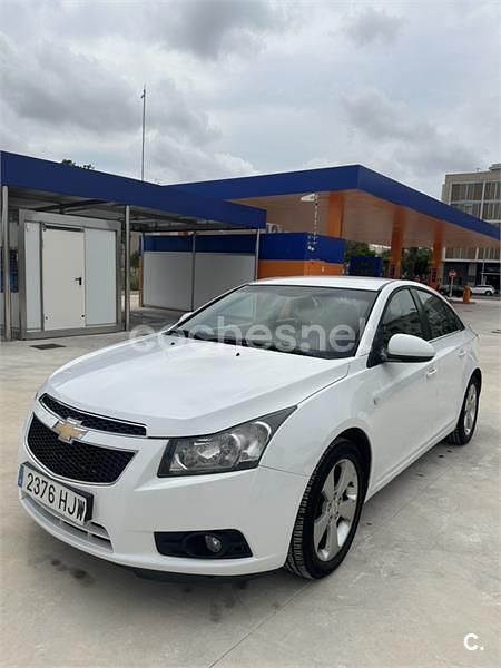 Blanco Usado 2012 Chevrolet Cruze LTZ Berlina | 6000 € (Precio justo) - Imagen 1/4