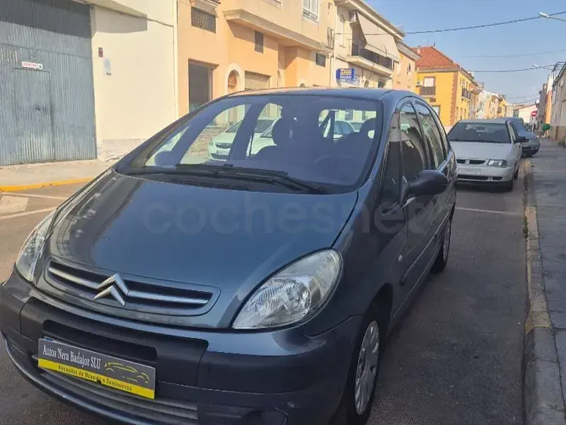 Usado Citroën Xsara Picasso 92 CV (67 kW) 2009 Gris / plata Monovolumen