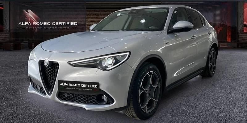 Usado Alfa Romeo Stelvio Sprint 190 CV (139 kW) 2021 Gris SUV