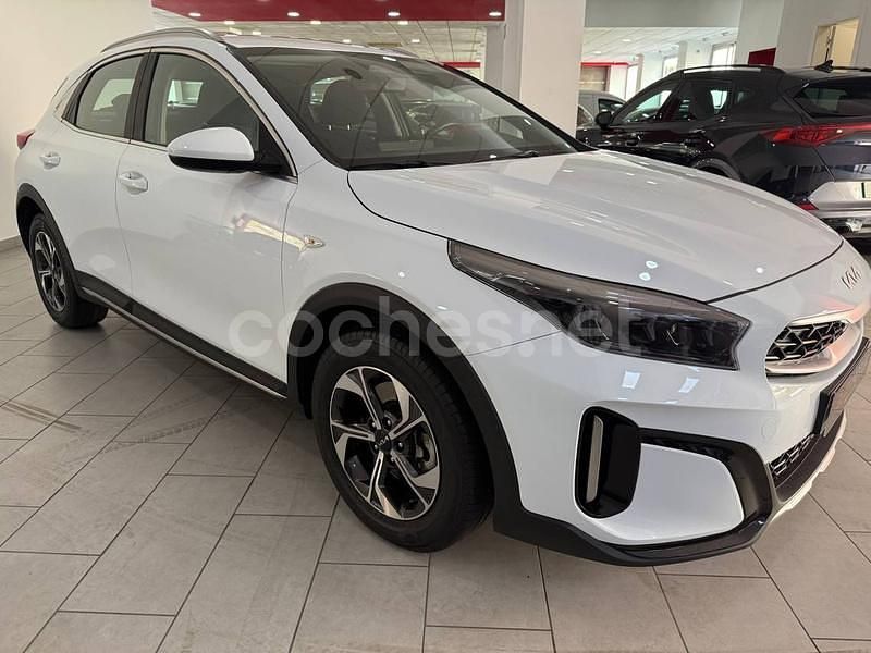 Usado Kia XCeed 101 CV (74 kW) 2024 Blanco SUV