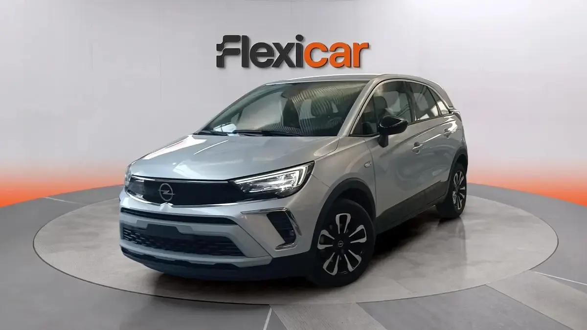 Usado Opel Crossland Elegance 131 CV (96 kW) 2024 Gris SUV