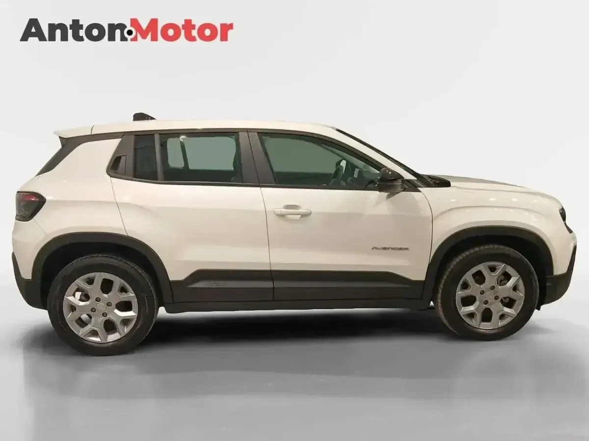 Usado Jeep Avenger Altitude 100 CV (73 kW) 2024 Blanco SUV