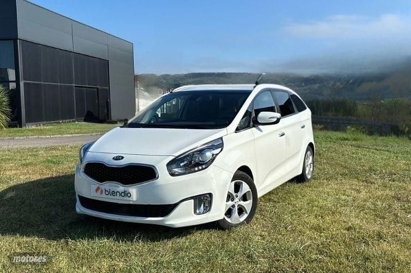 Blanco Usado 2015 Kia Carens Monovolumen | 14.785 € (Precio justo) - Imagen 1/4