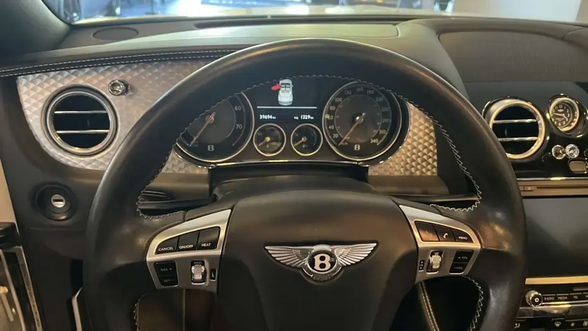 Usado Bentley Continental GT Convertible 507 CV (372 kW) 2013 Blanco Descapotable