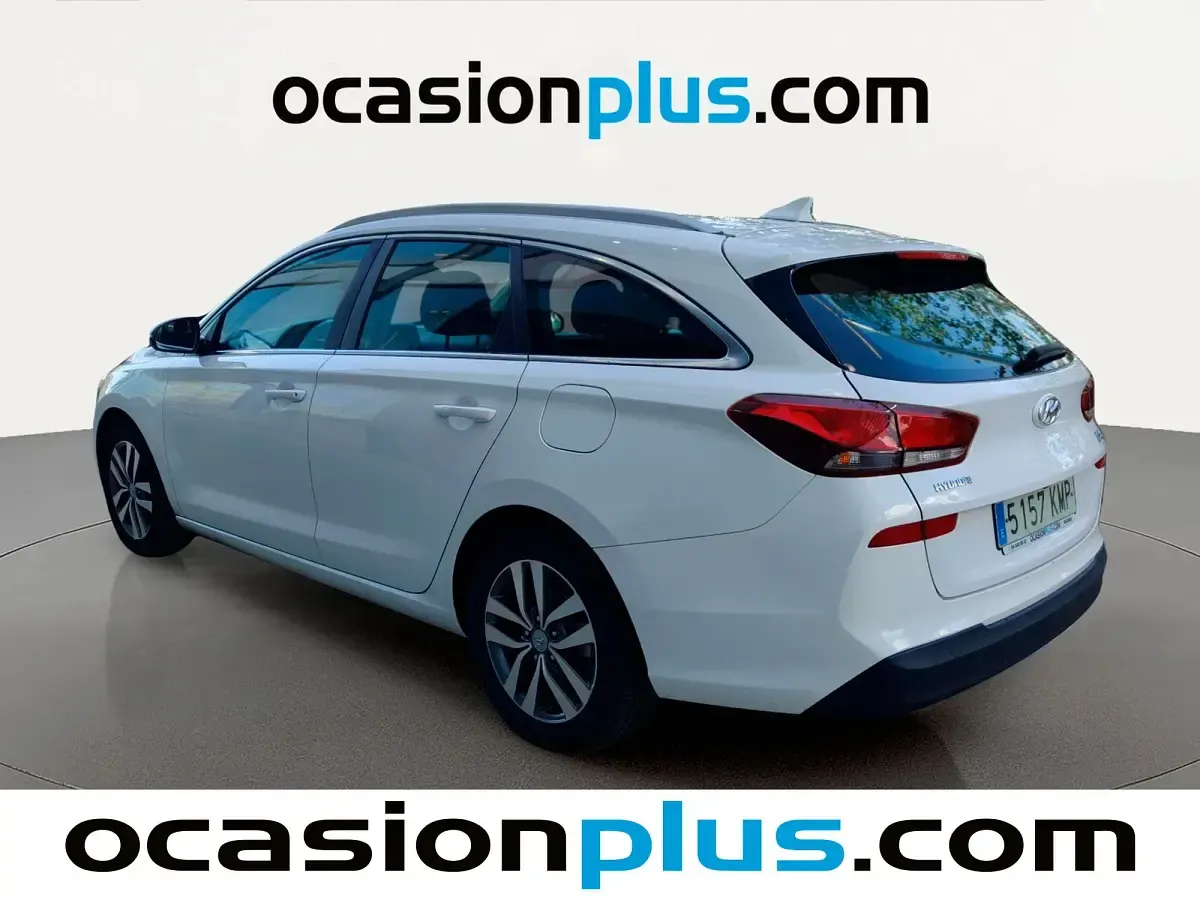 Usado Hyundai i30 140 CV (102 kW) 2018 Blanco Familiar