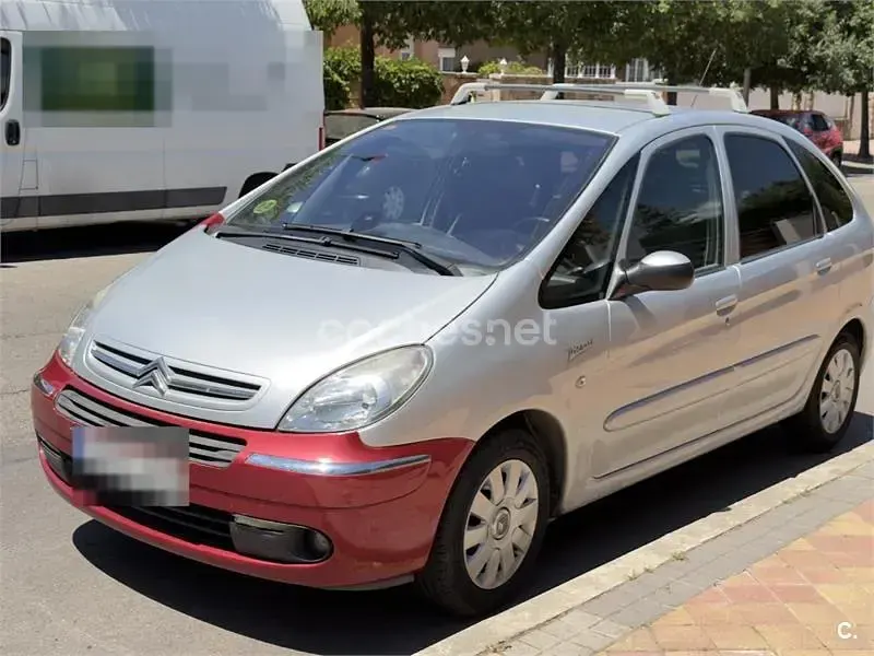 Usado Citroën Xsara Picasso Exclusive 110 CV (80 kW) 2008 Gris / plata Monovolumen