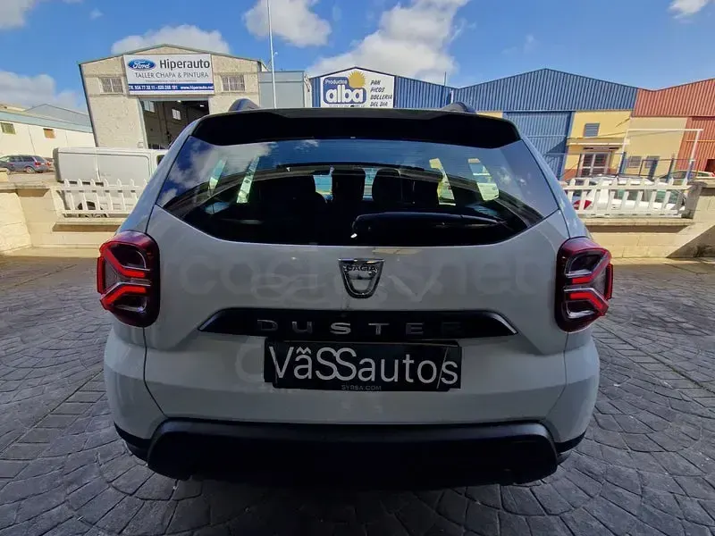 Usado Dacia Duster Comfort 115 CV (84 kW) 2021 Blanco SUV