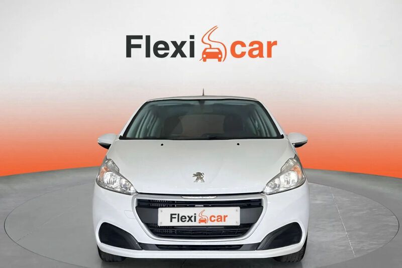 Usado Peugeot 208 Access 75 CV (55 kW) 2017 Blanco Utilitario