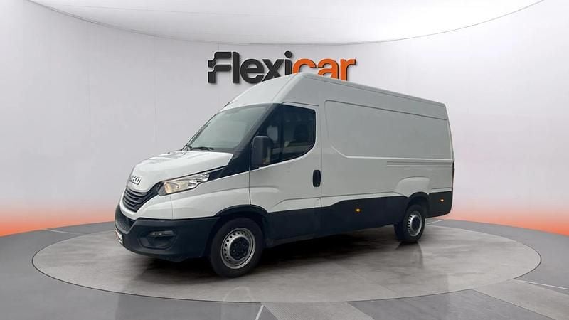 Usado Iveco Daily 156 CV (114 kW) 2023 Blanco Berlina