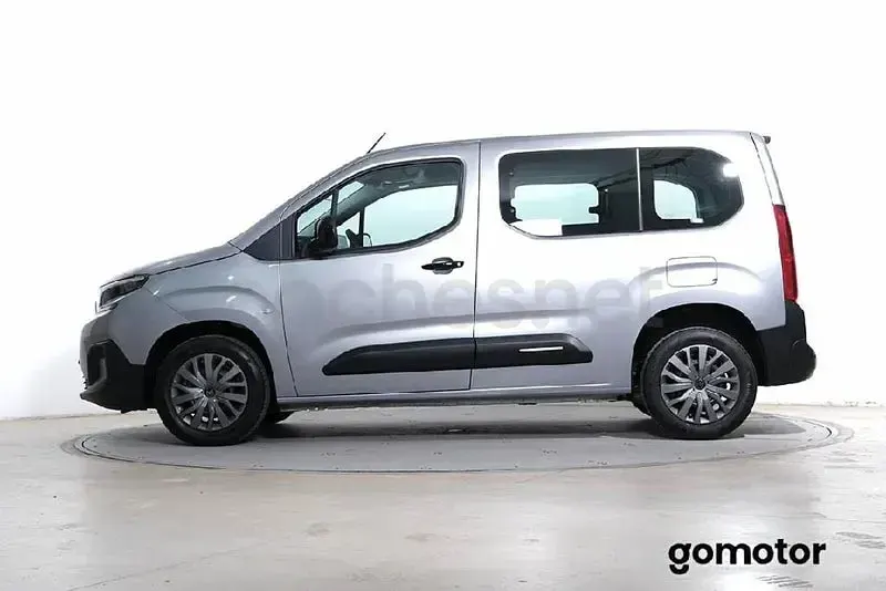 Usado Citroën Berlingo 100 CV (73 kW) 2025 Gris / plata Monovolumen
