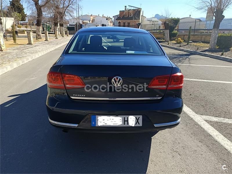 Usado VW Passat Edition 105 CV (77 kW) 2012 Azul Berlina
