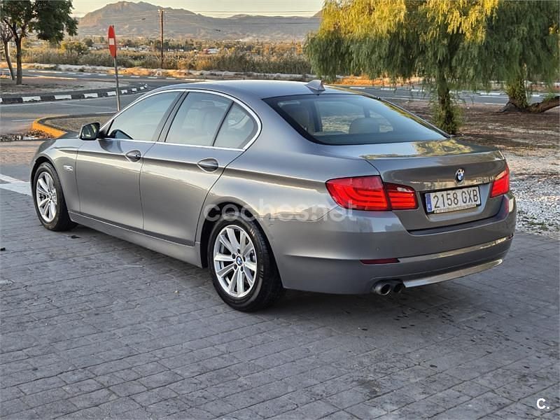 Usado BMW 525 197 CV (144 kW) 2011 Gris / plata Berlina