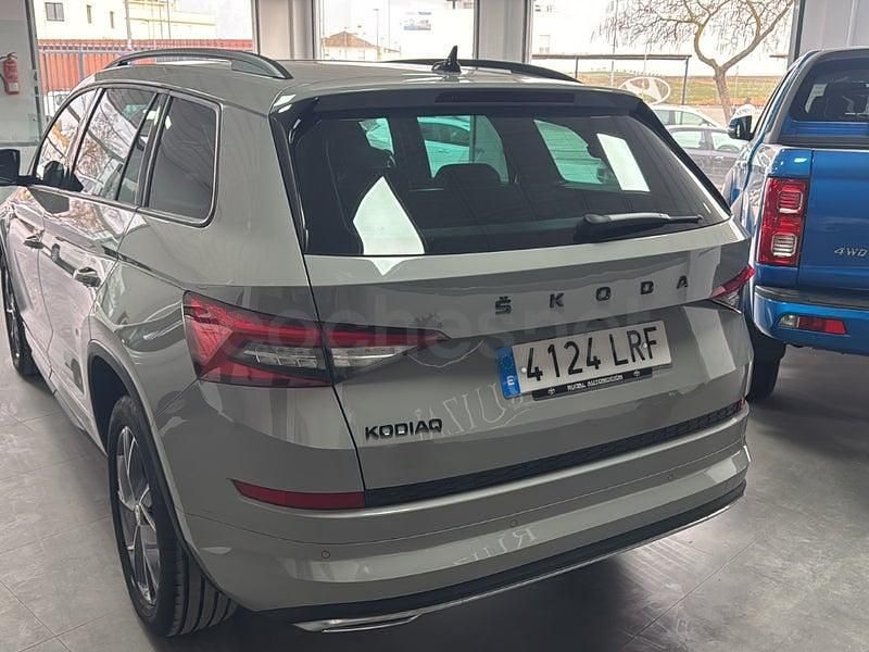 Usado Skoda Kodiaq SportLine 150 CV (110 kW) 2021 Gris / plata SUV