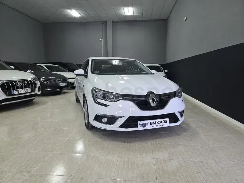 Usado Renault Mégane IV Business 115 CV (84 kW) 2020 Blanco Berlina