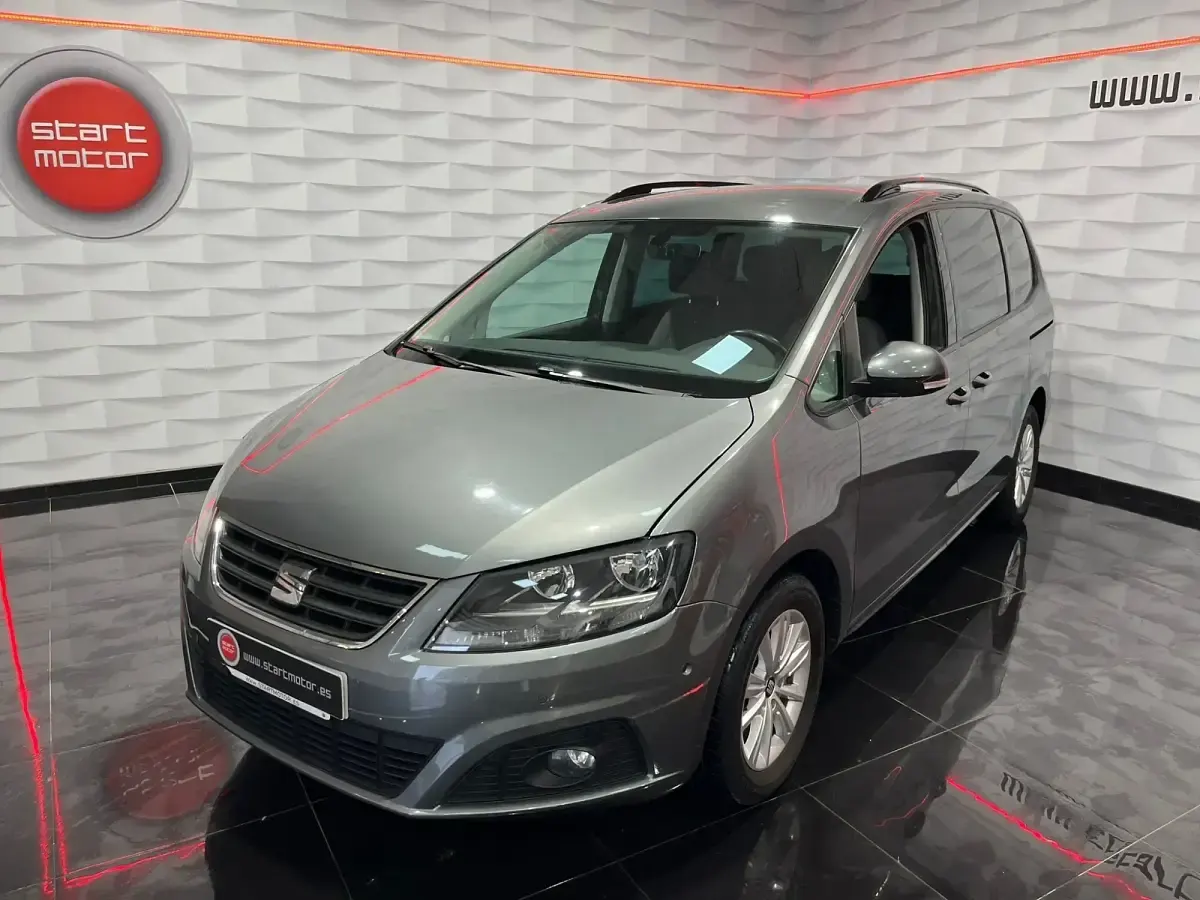 Usado Seat Alhambra Style 150 CV (110 kW) 2016 Gris Monovolumen