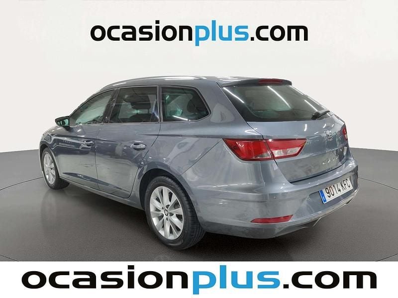 Usado Seat Leon Style Plus 115 CV (84 kW) 2017 Gris Monovolumen
