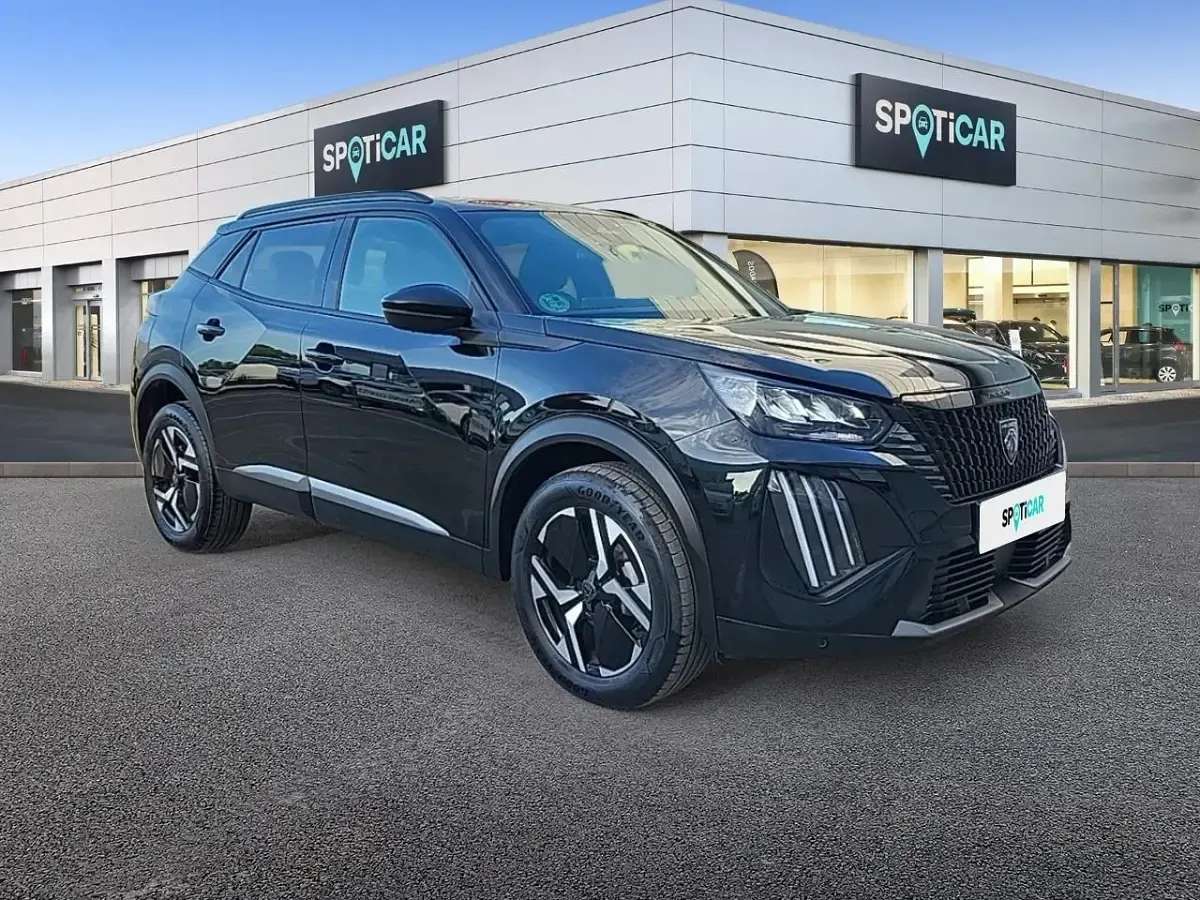 Usado Peugeot 2008 Allure 100 CV (73 kW) 2025 Negro SUV