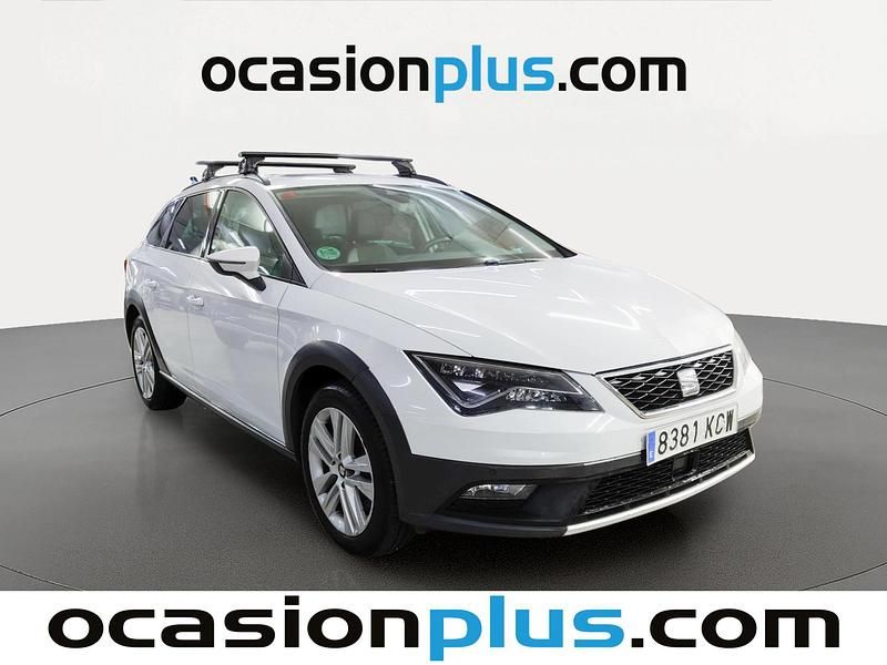 Usado Seat Leon 4Drive 184 CV (135 kW) 2017 Blanco Familiar