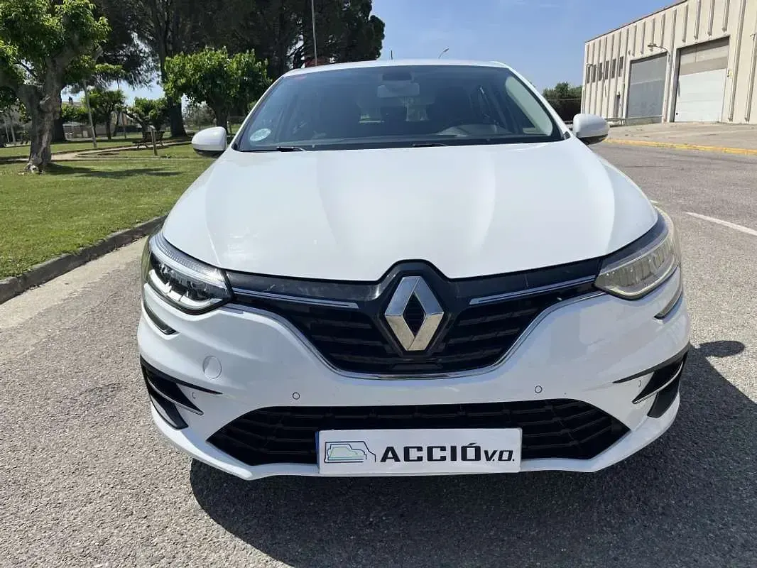 Usado Renault Mégane II Business 116 CV (85 kW) 2021 Blanco Berlina
