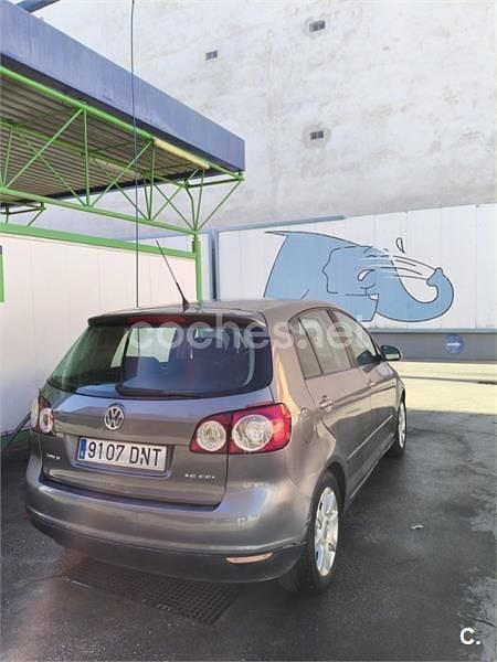 Usado VW Golf Plus Cross Sportline 115 CV (84 kW) 2005 Gris / plata Monovolumen