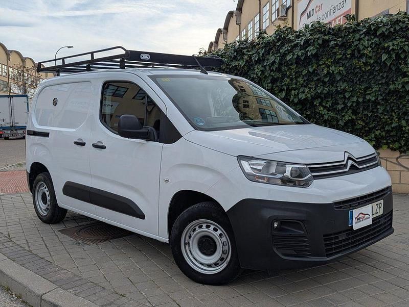 Usado Citroën Berlingo 102 CV (75 kW) 2022 Blanco Monovolumen