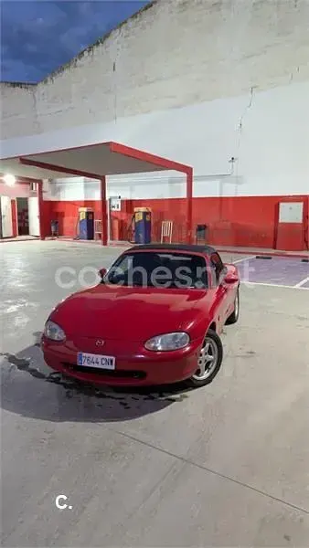 Usado Mazda MX5 110 CV (80 kW) 1998 Rojo Descapotable