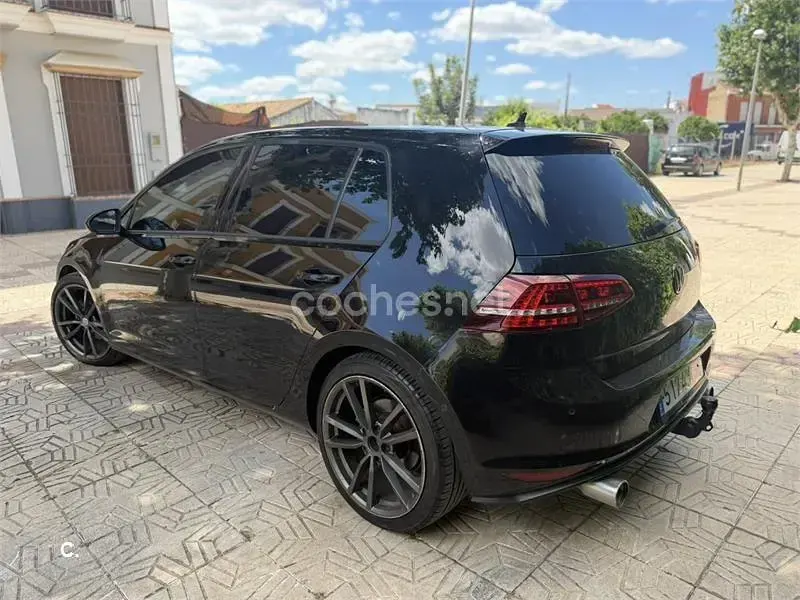 Usado VW Golf VII Advance 140 CV (102 kW) 2014 Negro Berlina