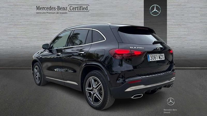 Usado Mercedes GLA250 218 CV (160 kW) 2025 Negro SUV