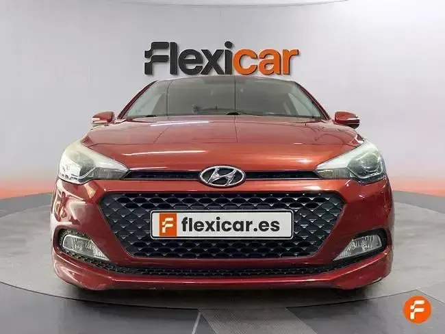 Usado Hyundai i20 100 CV (73 kW) 2017 Rojo