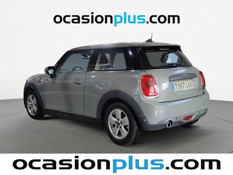 Usado Mini ONE 102 CV (75 kW) 2020 Gris Utilitario