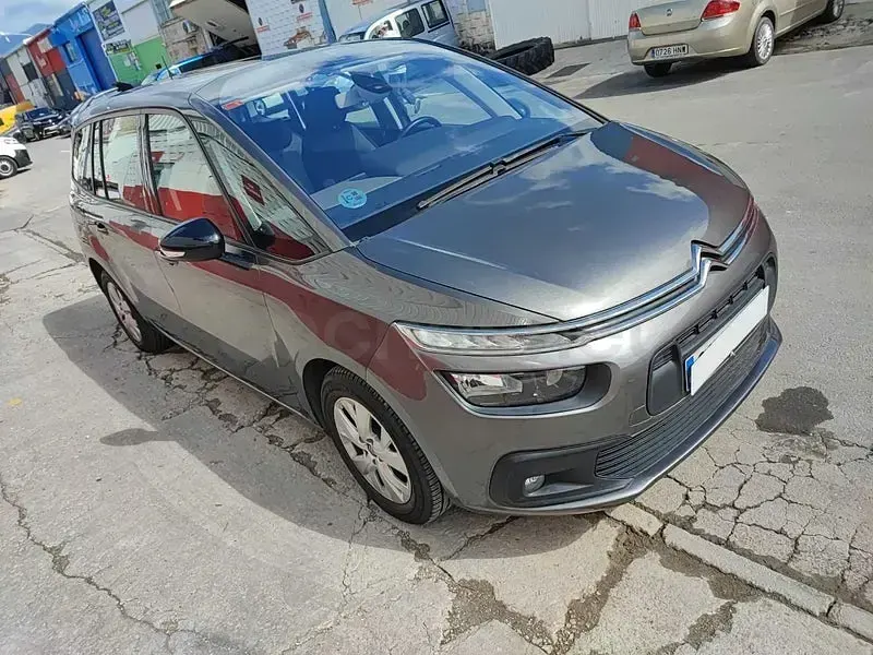 Usado Citroën C4 SpaceTourer Live 130 CV (95 kW) 2021 Gris / plata Monovolumen