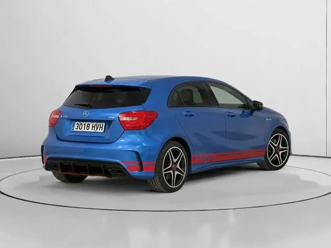 Usado Mercedes A220 AMG line 170 CV (125 kW) 2014 Azul Utilitario
