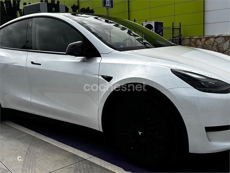Usado Tesla Model Y RWD 250 kW (340 HP) 2023 Eléctrico SUV