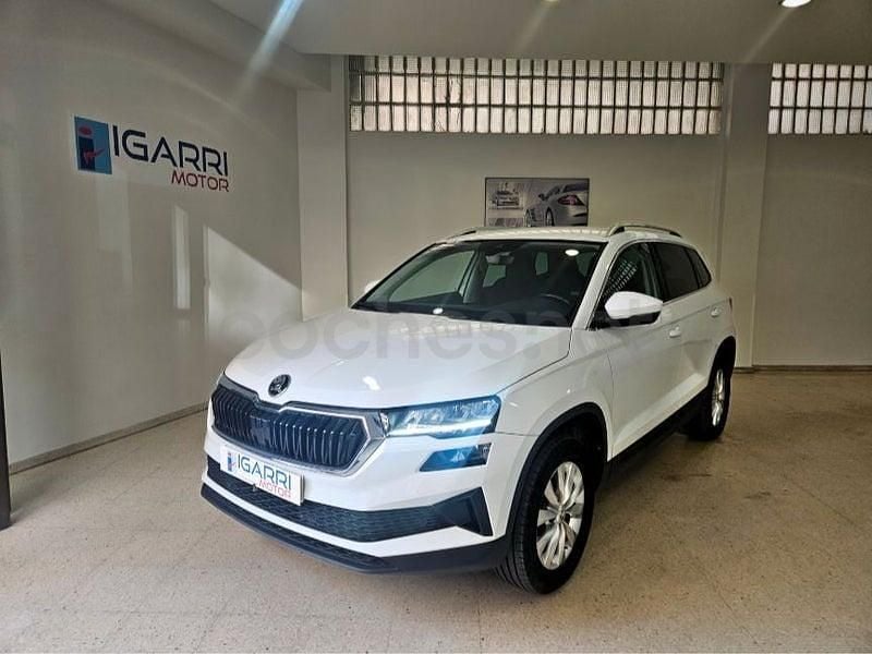 Usado Skoda Karoq Ambition 115 CV (84 kW) 2022 Blanco SUV