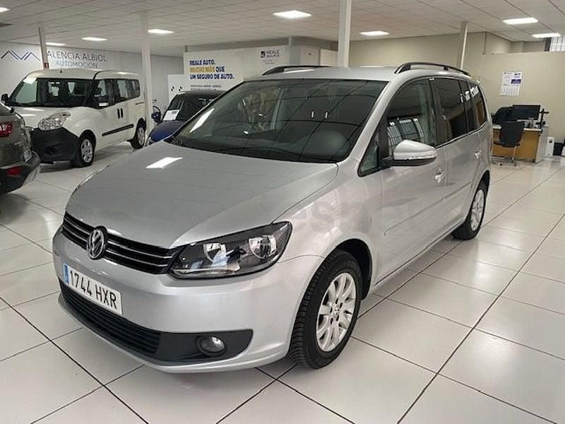 Usado VW Touran Edition 105 CV (77 kW) 2014 Gris / plata Monovolumen