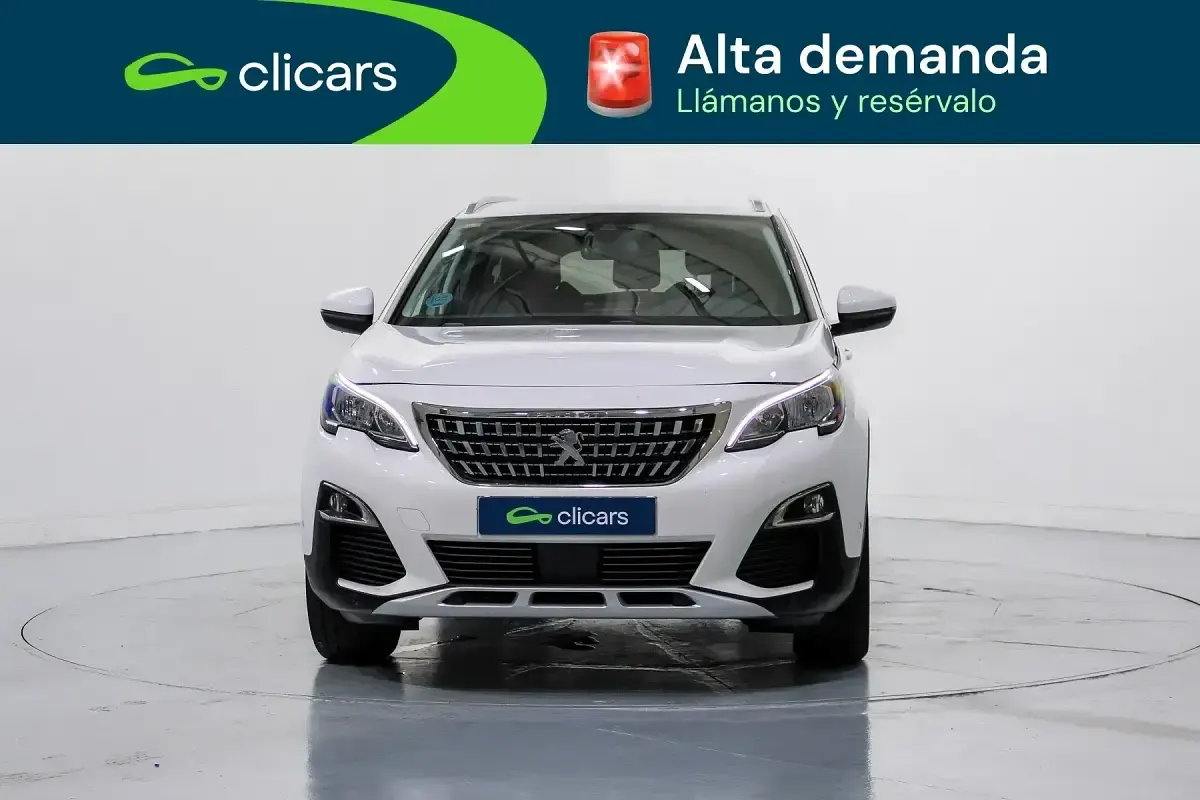 Usado Peugeot 5008 Allure 130 CV (95 kW) 2020 Blanco SUV