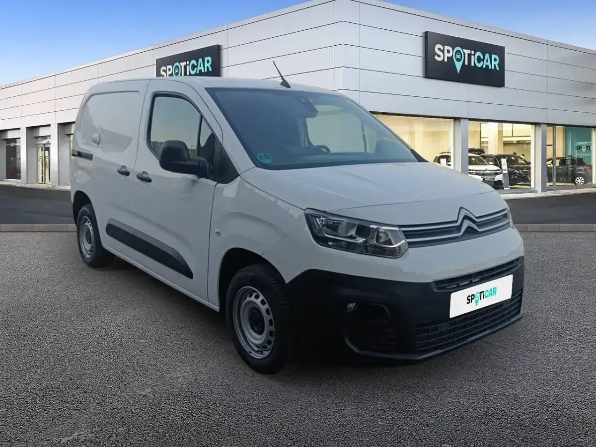 Usado Citroën Berlingo 102 CV (75 kW) 2022 Blanco Monovolumen