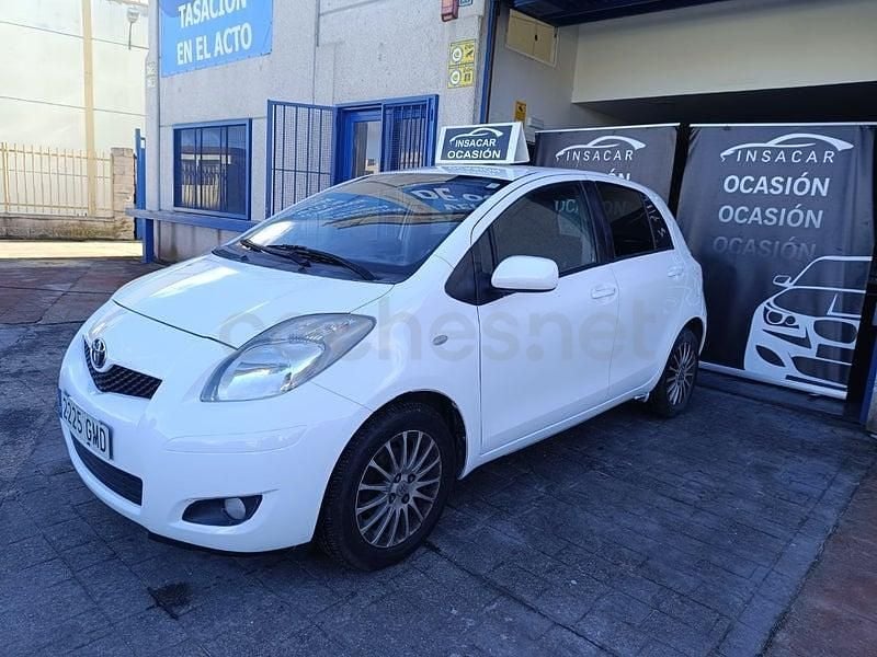 Usado Toyota Yaris Active 101 CV (74 kW) 2009 Blanco Berlina